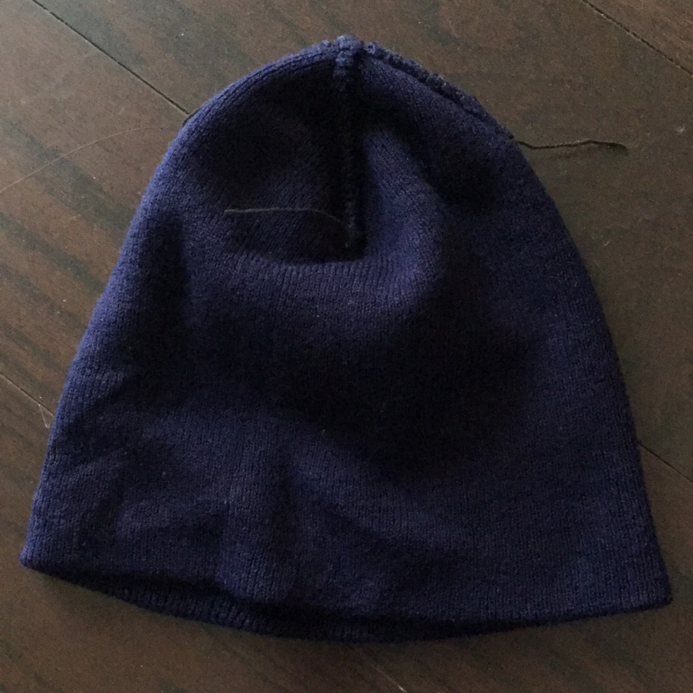 Navy beanie - Picture 4 of 5